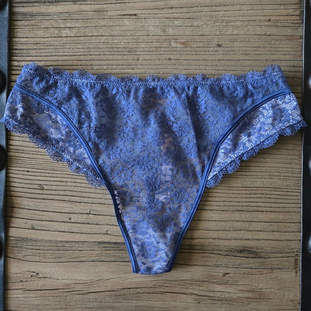 Victoria's Secret Coquette Periwinkle Lace Mesh Thong sz S New